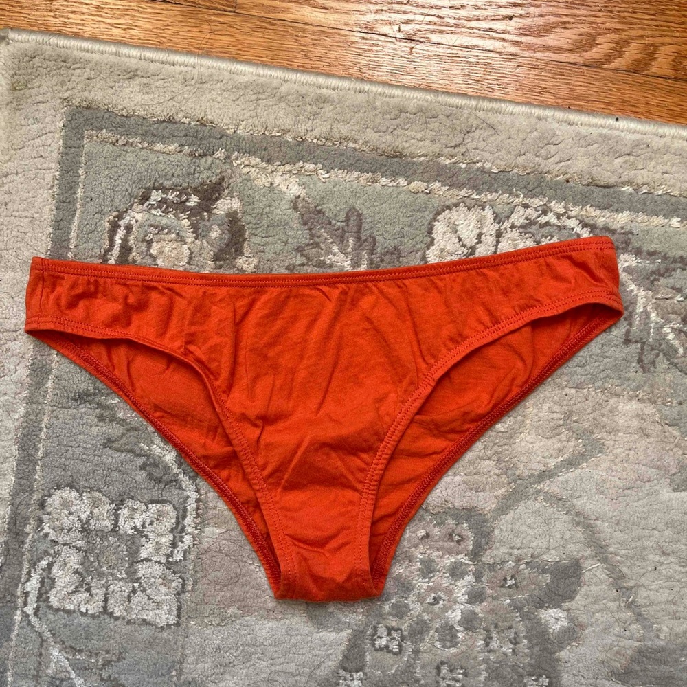 Oddobody Tanga in clay, size M